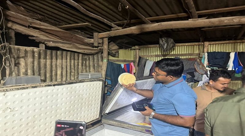ভেজাল বিরোধী অভিযানে সাতকানিয়াতে এক লাখ টাকা জরিমানা